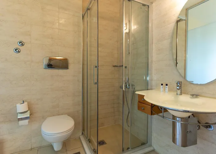 Eva Bay On The - Adults Only Аделианос Кампос